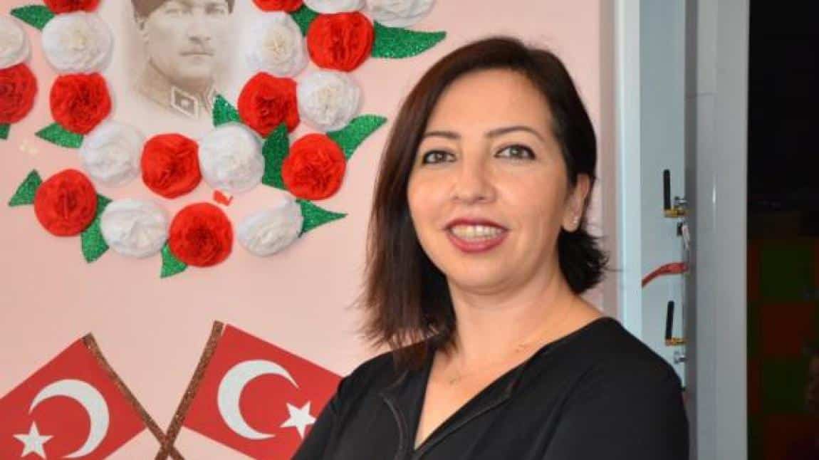 AHU KARATAŞ - ÖĞRETMEN